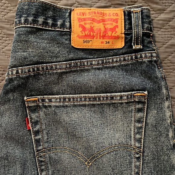 Levi’s - Picture 2 of 2